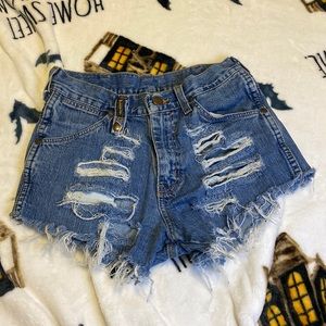 Wrangler ripped shorts